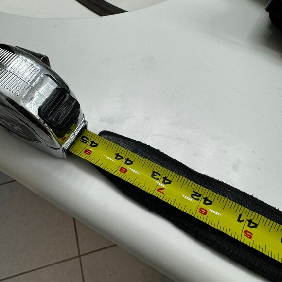 JOHN VARVATOS *MADE IN ENGLAND* Feather Buckle Belt in BLACK sz.38 - Picture 5 of 5